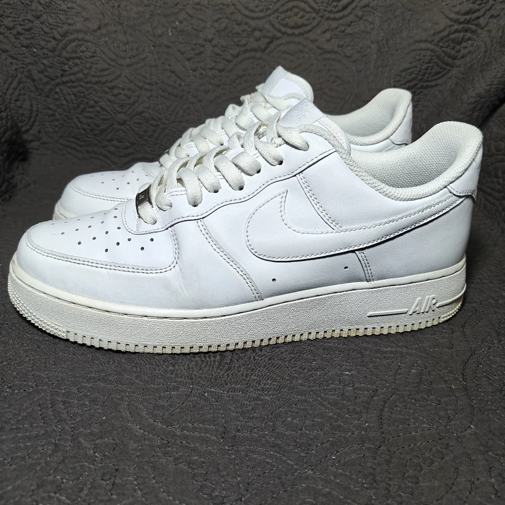 Nike Air Force 1 Low Top '07 Triple White Light Sneakers Men's Size 10